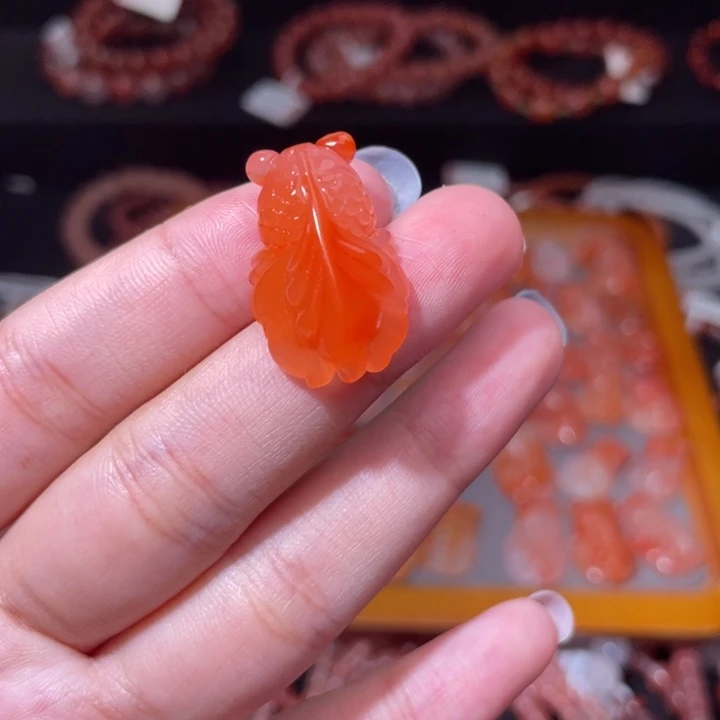 南红玛瑙未镶嵌配饰金鱼1123打孔备注