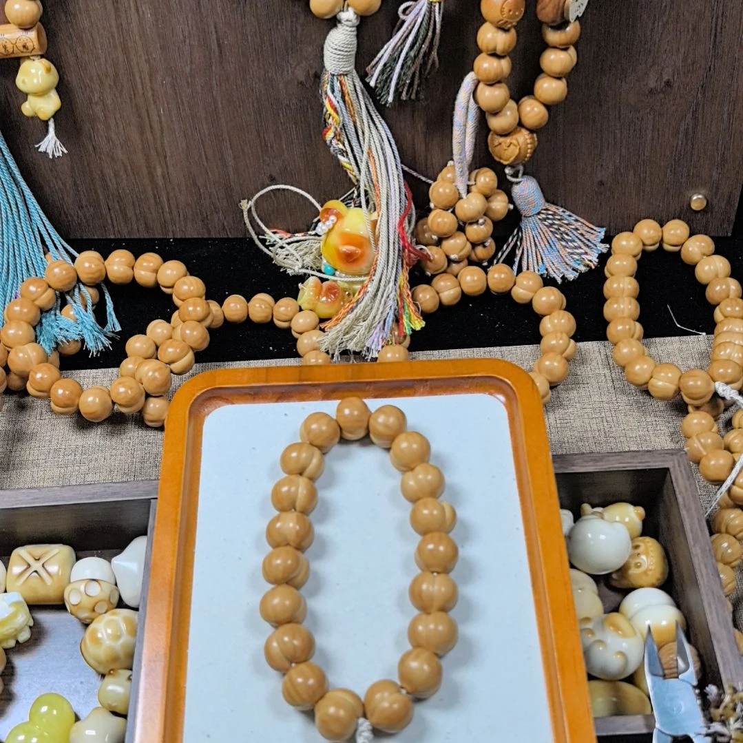 爱***瓜核桃屁桃手串16+，素串