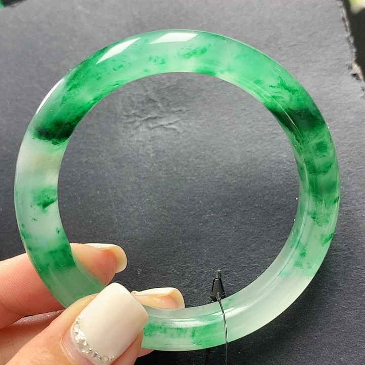 未镶嵌手镯石英质玉