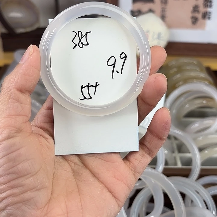 玛瑙/玉髓未镶嵌手镯385