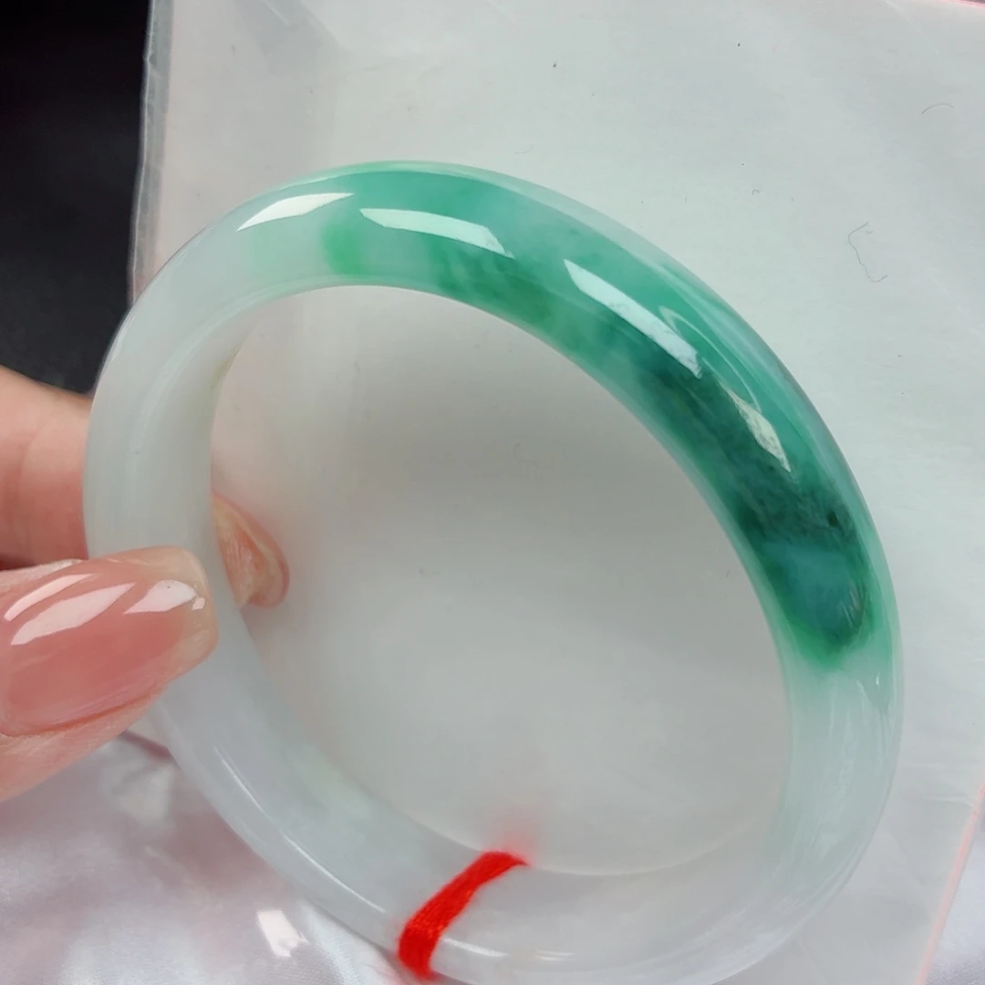 翡翠手镯（贵妃镯）未镶嵌55+