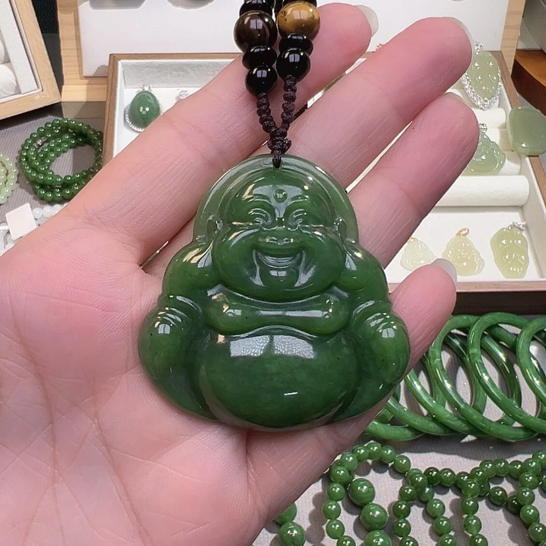 颈饰未镶嵌和田玉（碧玉）