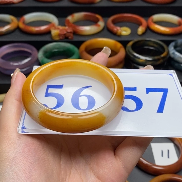 石英质玉（黄龙玉）手镯未镶嵌