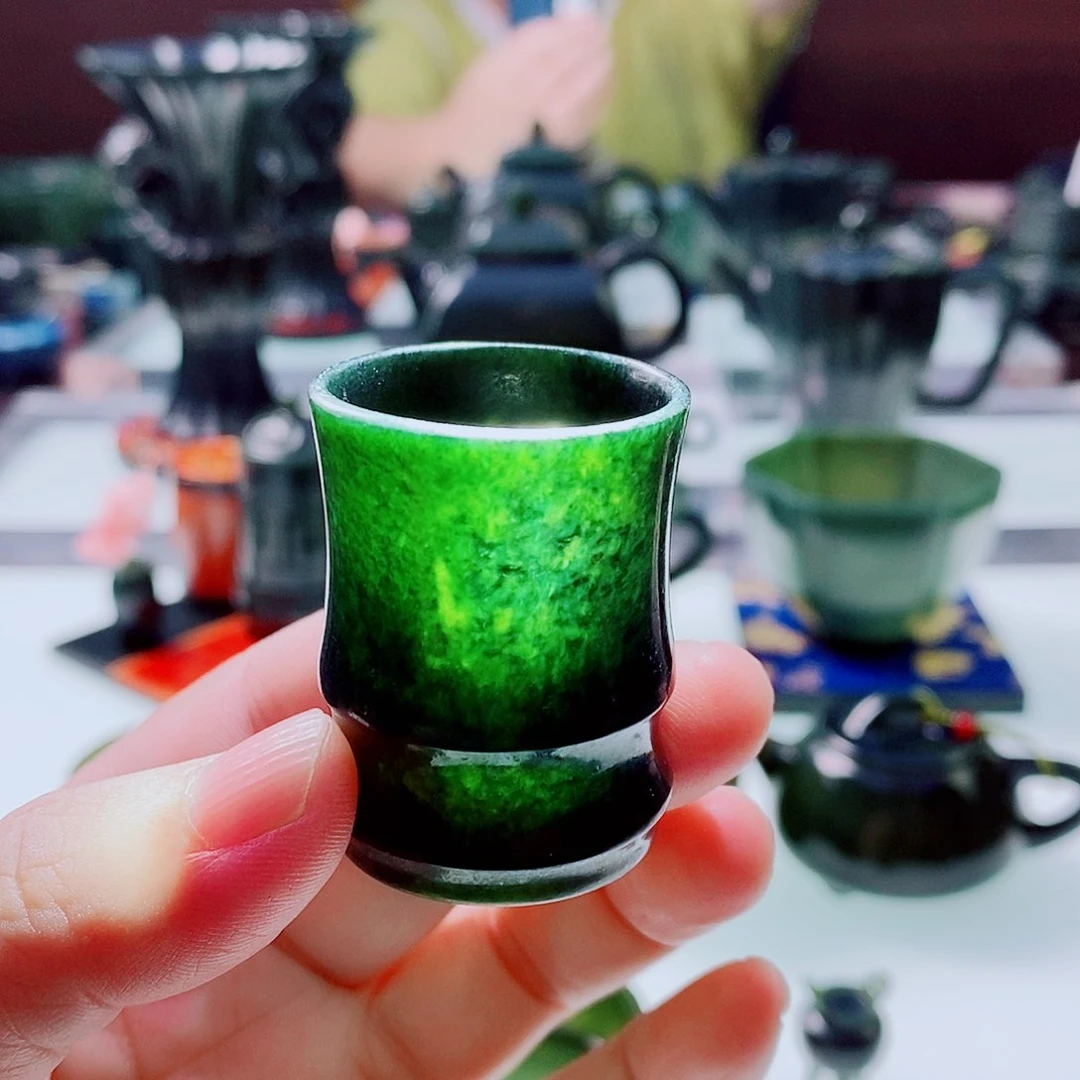 未镶嵌和田玉（青玉）摆件微瑕