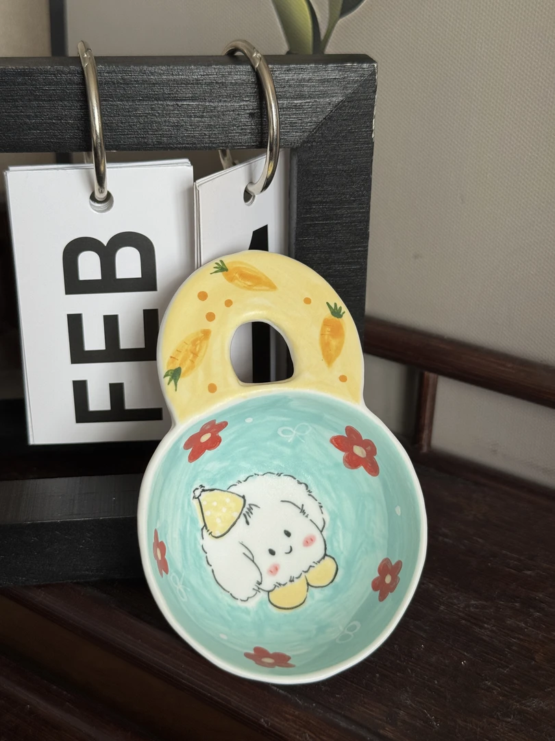 景德镇高温釉下彩纯手绘   小狗圆把手豆勺