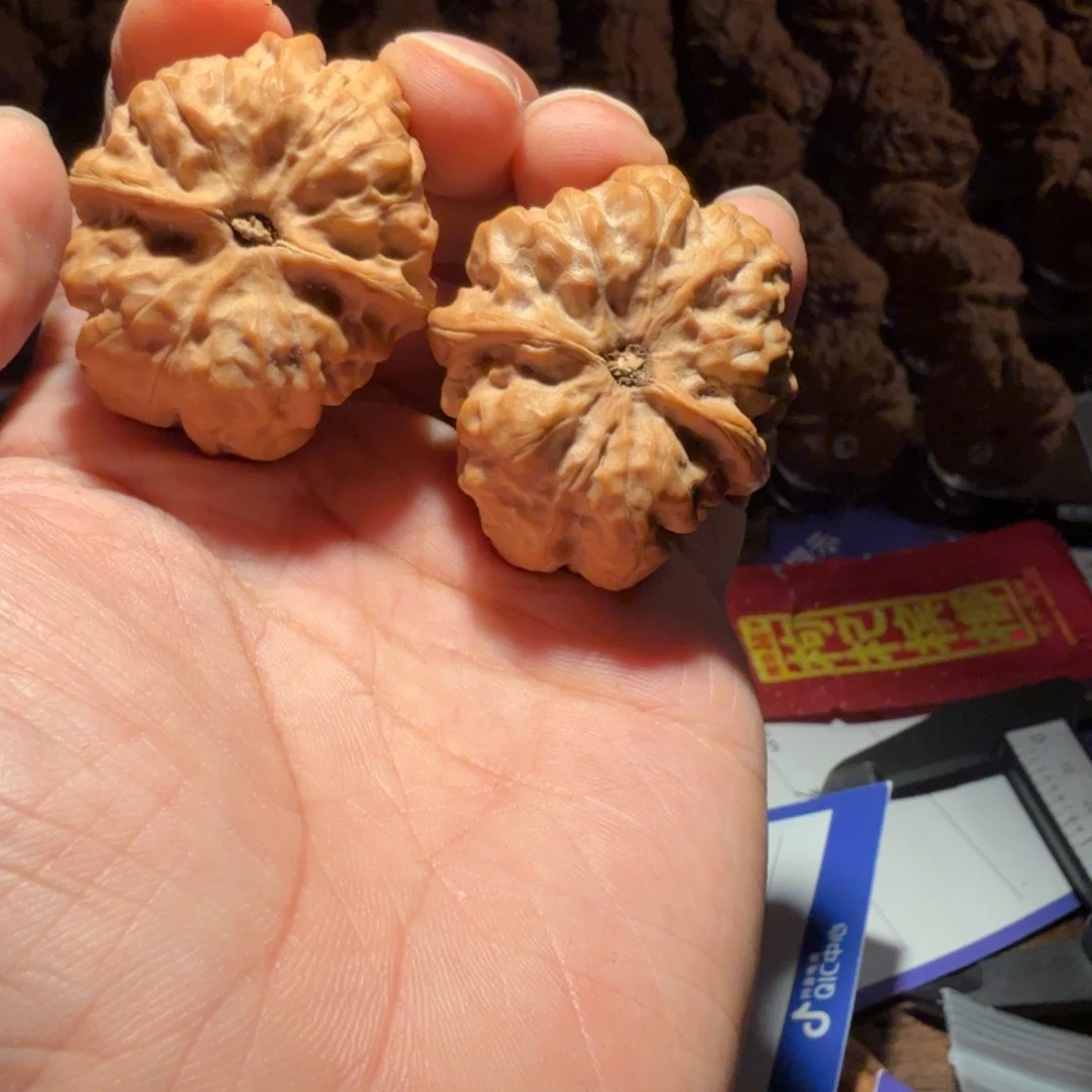 壶***酒吊坠文玩核桃蛤蟆的眼睛是真的好看啊我的天