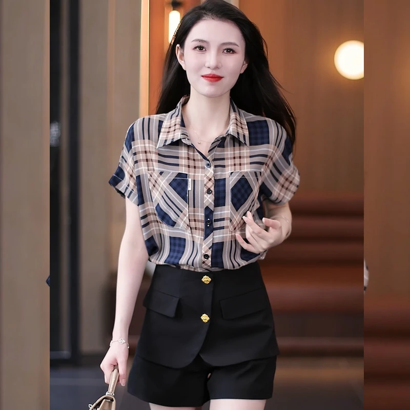 2025夏季新款冰丝衬衫垂感清凉短袖衬衣爆款格子上衣洋气减龄显瘦