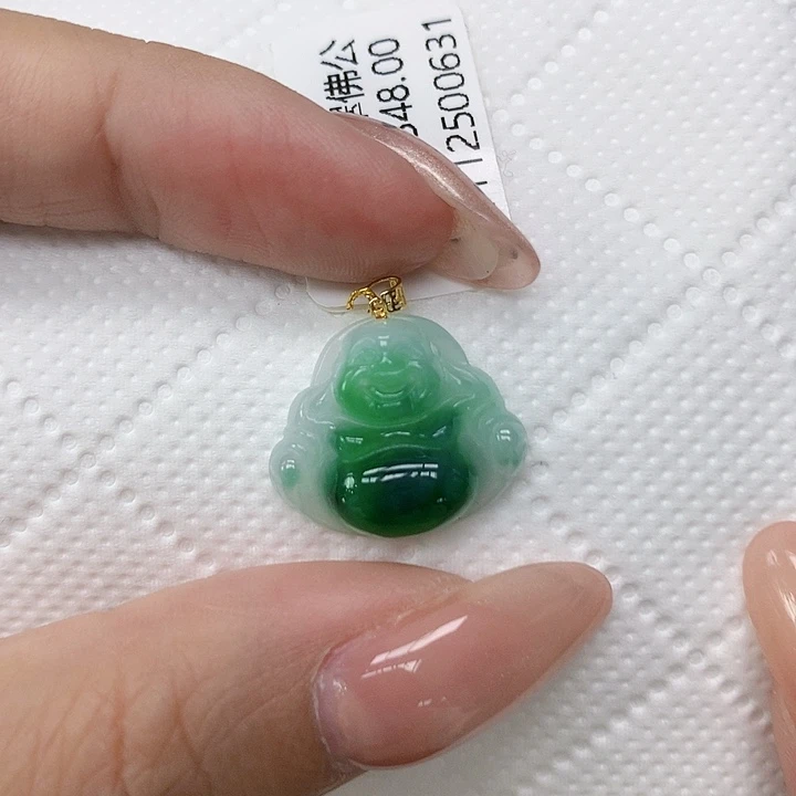 颈饰18K金镶嵌翡翠