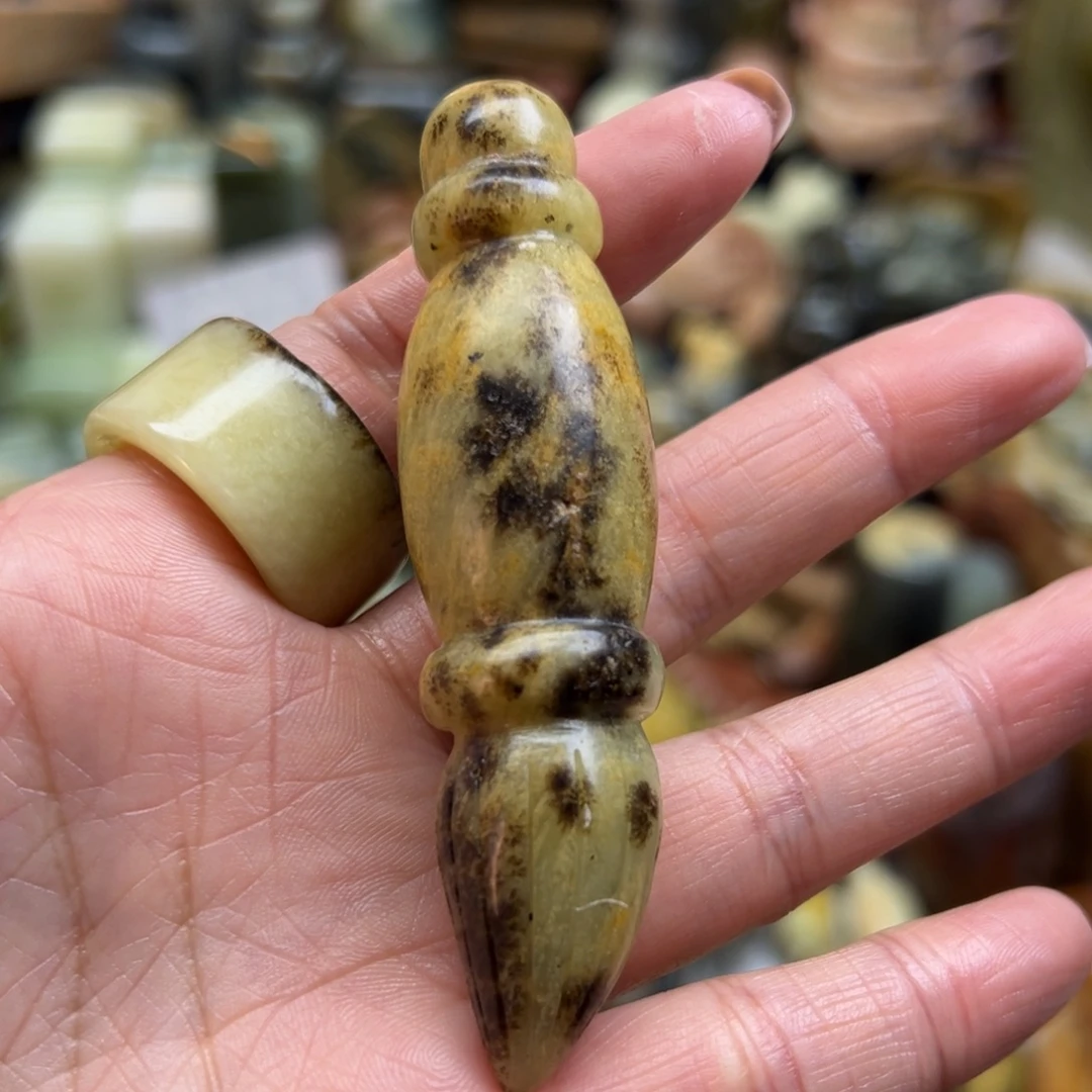 岫玉未镶嵌颈饰水草毛笔有草坑