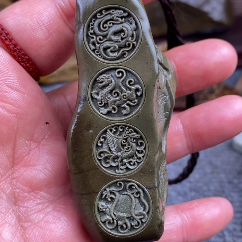 【闪购商品】原石雕刻手把件