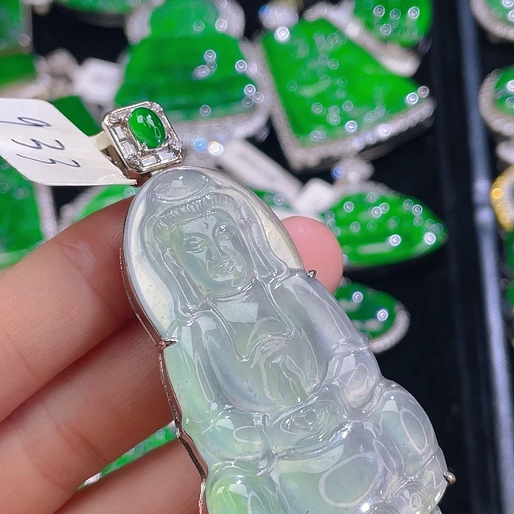 翡翠未镶嵌颈饰06