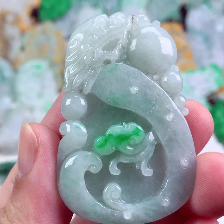 吊坠(不含链)未镶嵌翡翠