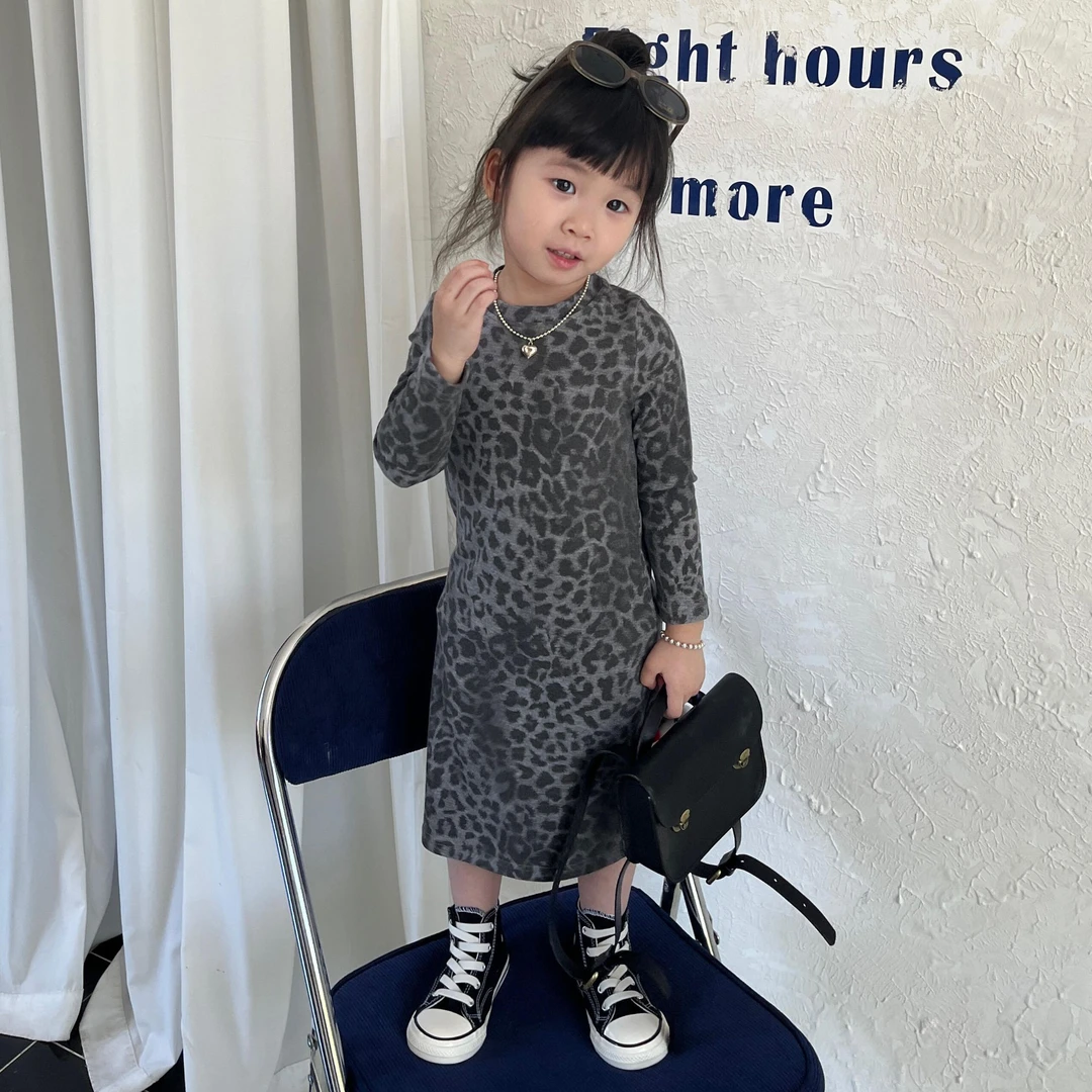 甜小七2025秋季新款休闲洋气百搭女童皮衣马甲豹纹长袖连衣裙套装