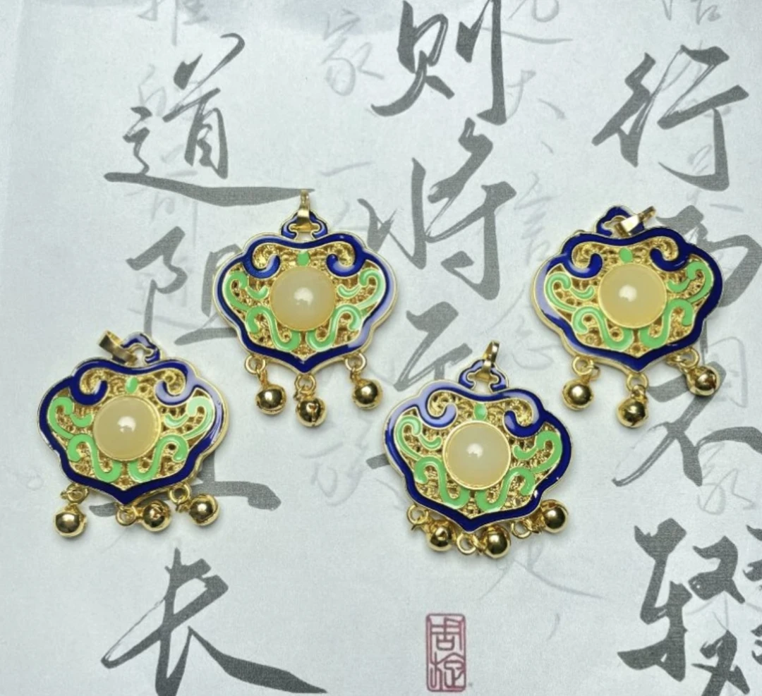 新疆和田玉如意锁吊坠多样性发货拍一发一