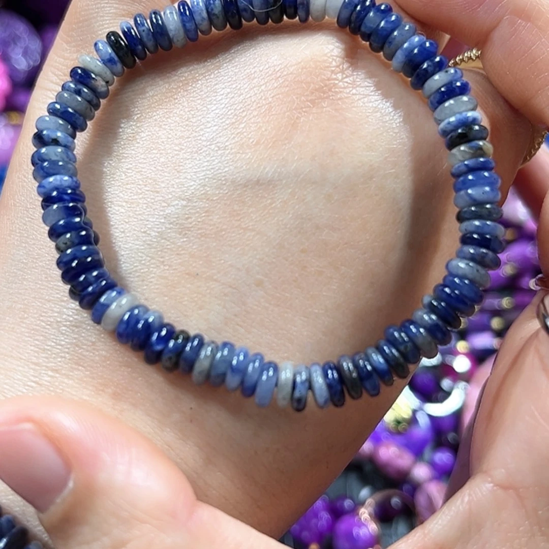 【闪购商品】玻璃颈饰榆*舒具石老油料68