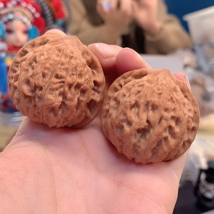 文玩核桃吊坠38 金牛