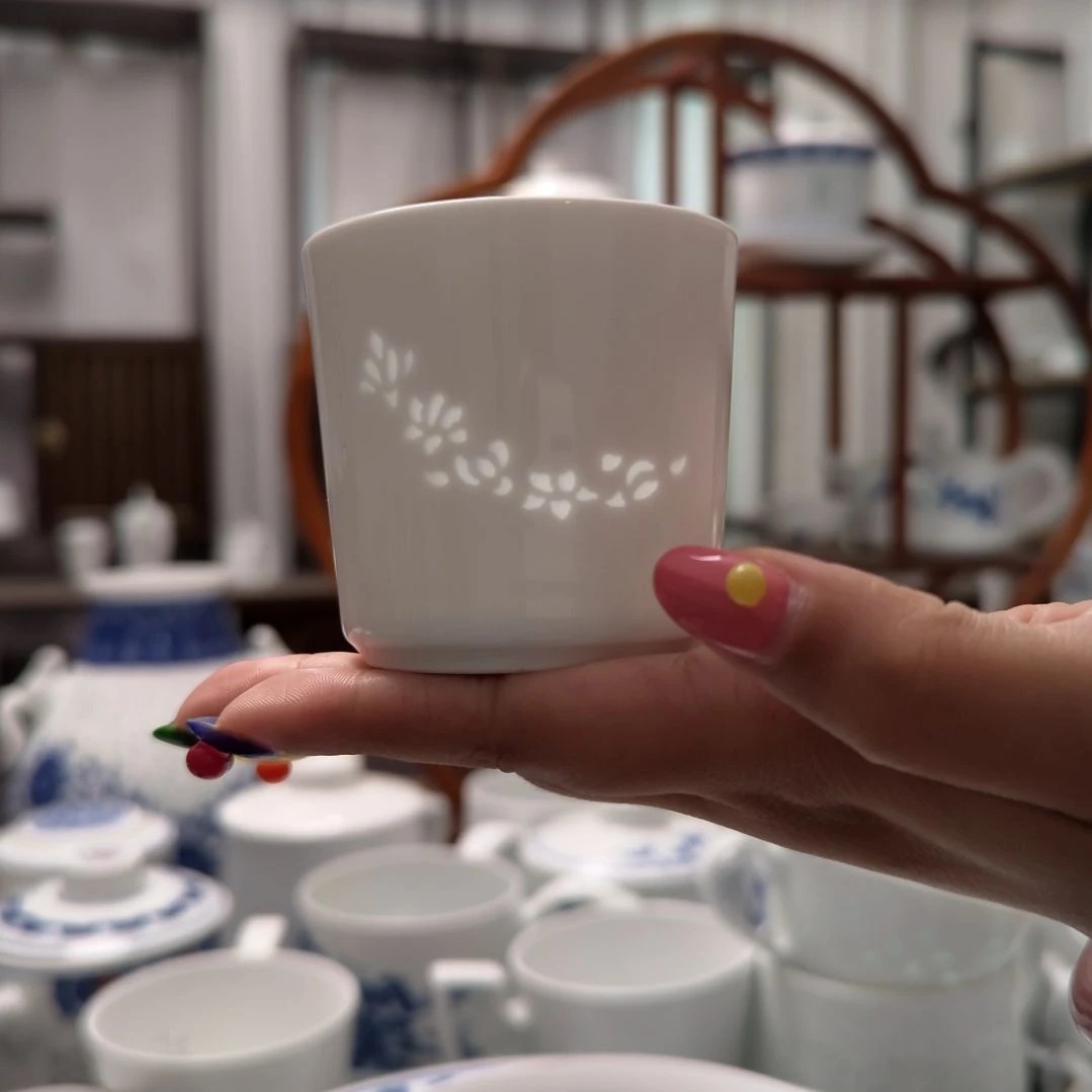 青花瓷玉兰花茶水杯两只装