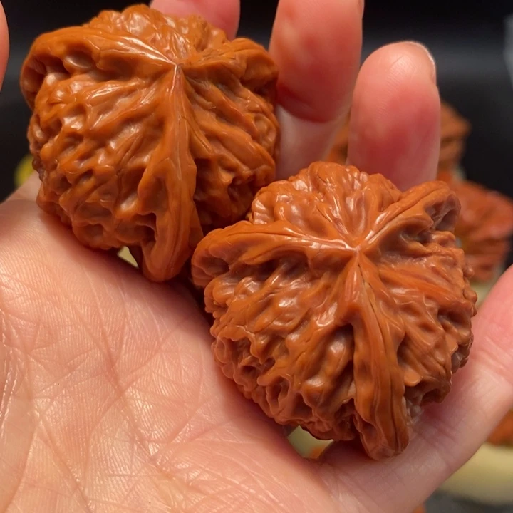 老***二猴头核桃吊坠工艺核桃