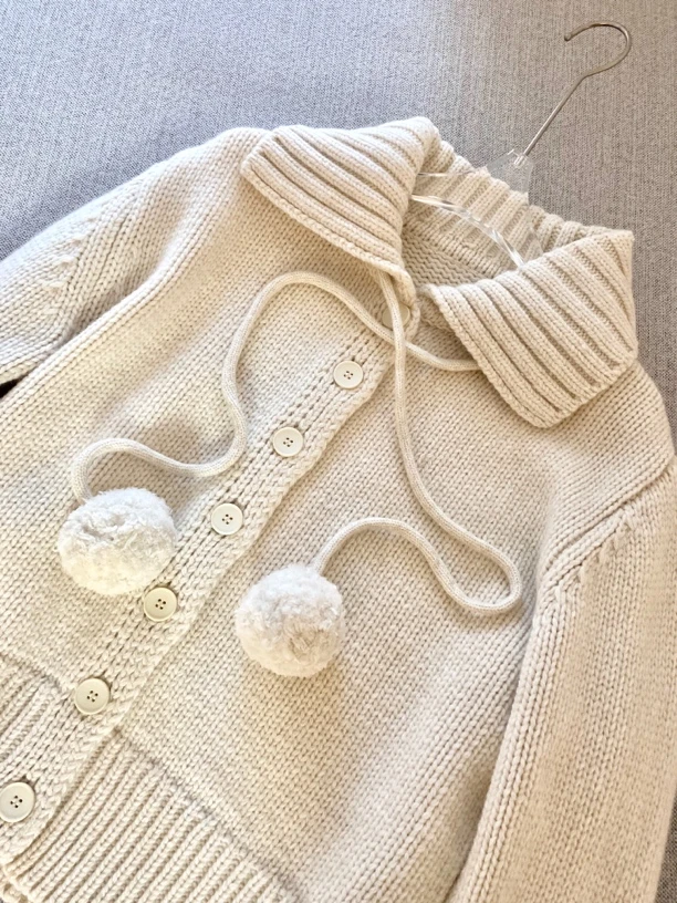 Tsuen荃壹 “风杏子”毛球翻领毛衣外套慵懒风复古针织上衣