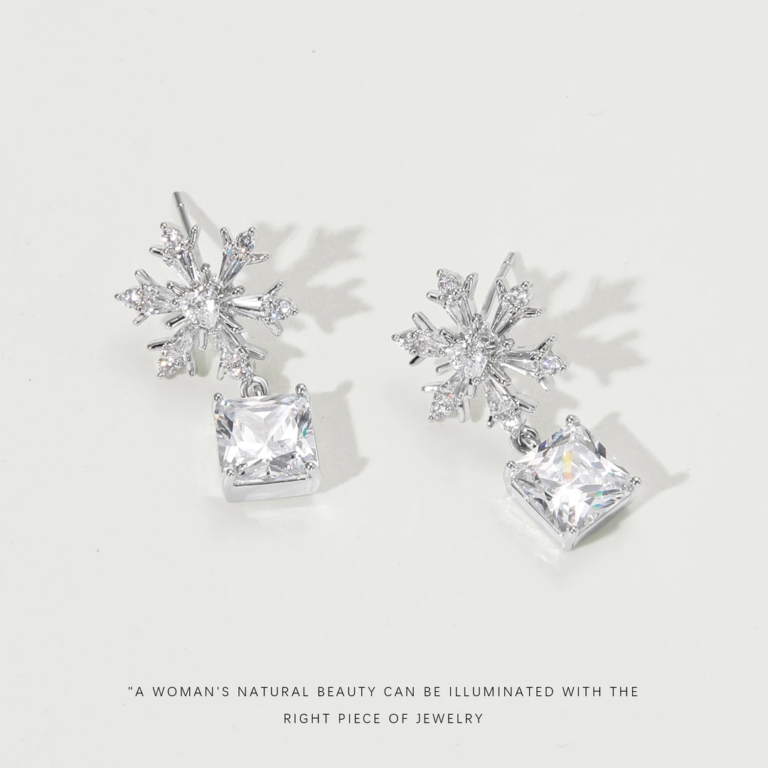 铜合金合成锆石耳饰 经典百搭小巧简约通勤款耳钉A418