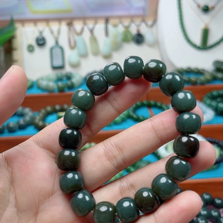 未镶嵌手链和田玉卡12