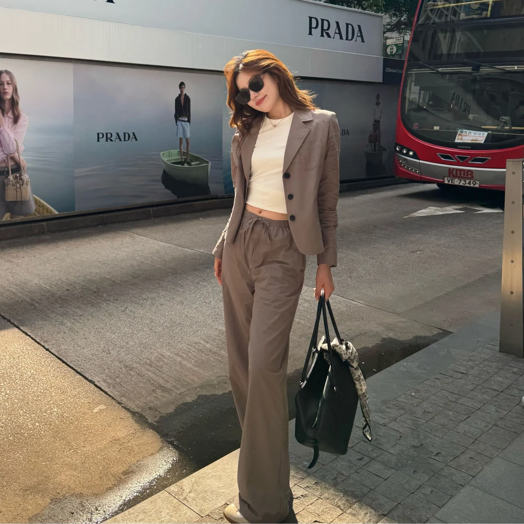 UTWU小敏 「雅痞女绅」天然棉透气干爽正肩撞色三粒扣西装UTAW1025