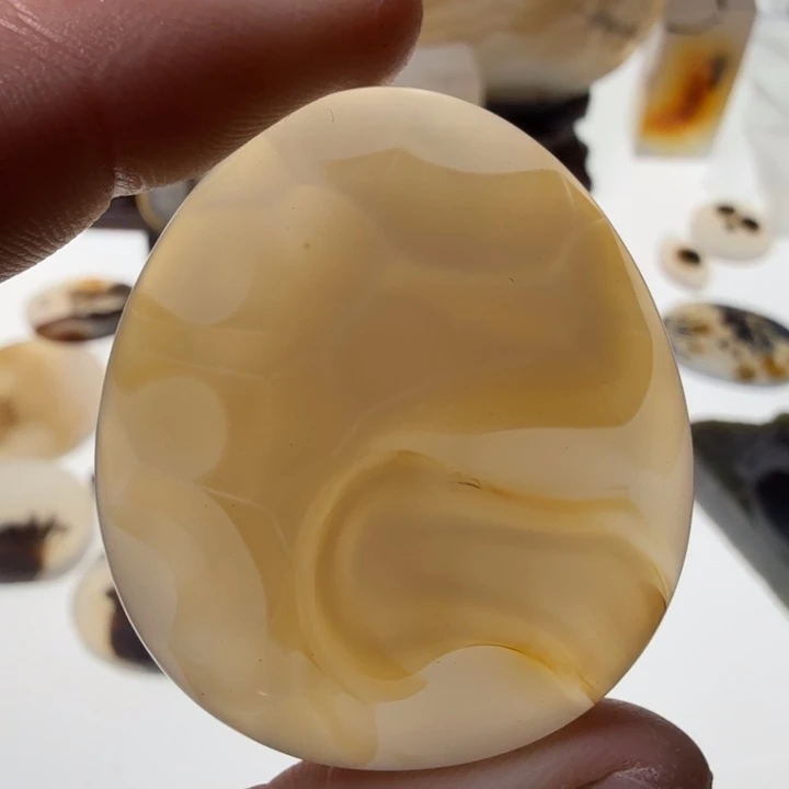 玛瑙/玉髓未镶嵌珠宝半成品