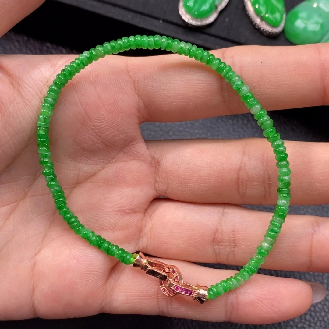 翡翠手串未镶嵌翡翠