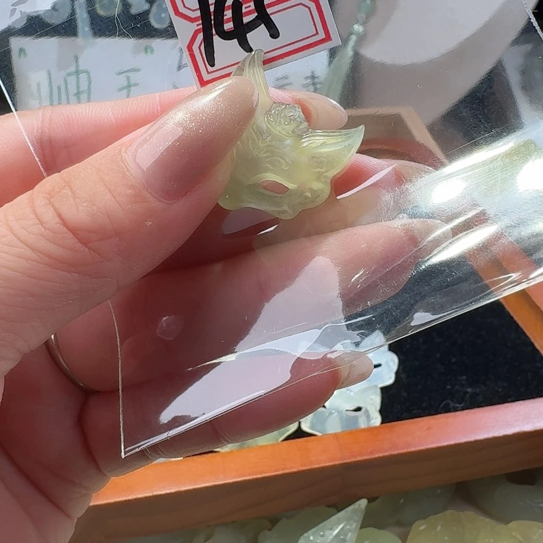 蛇纹石玉颈饰合金精美礼品