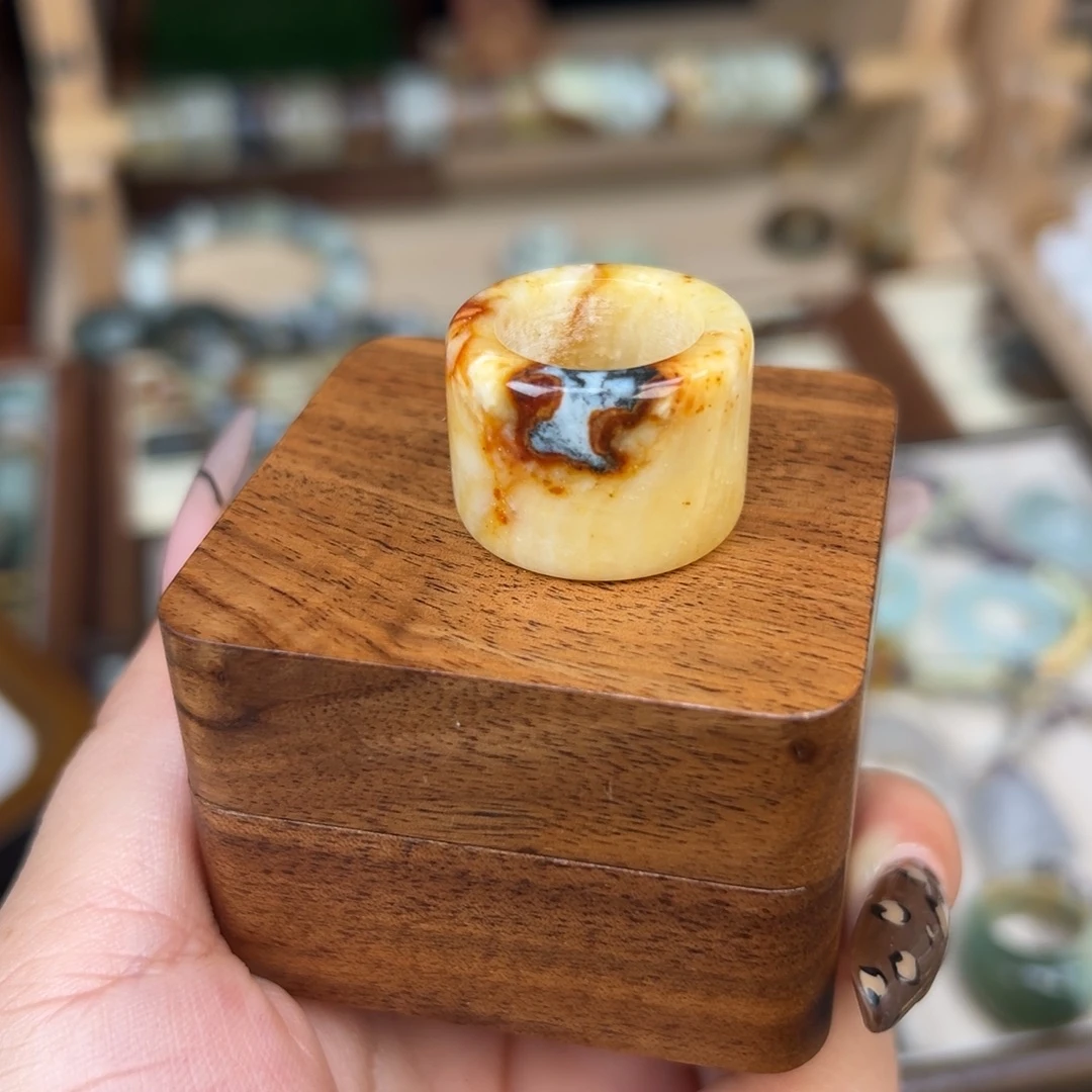 蛇纹石玉未镶嵌戒指内径16.3