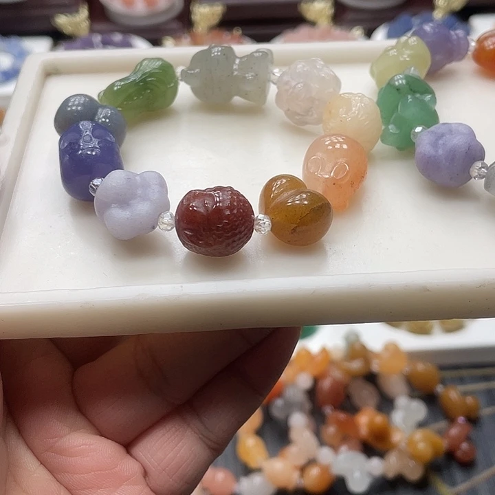 石英质玉（非洲翠）合金手串