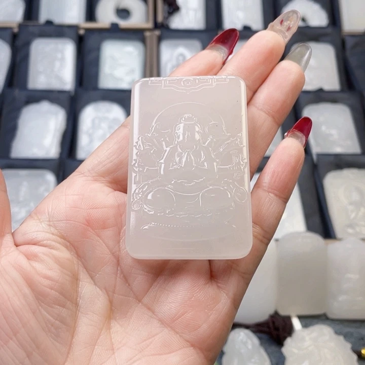 石英质玉（金丝玉）颈饰未镶嵌人***1新疆金丝玉双面雕工