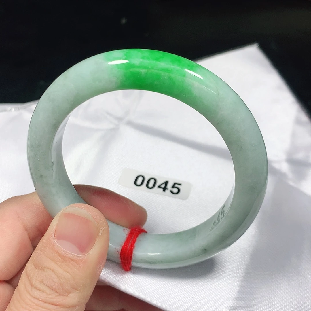 翡翠手镯未镶嵌天然缅甸翡翠手镯A货