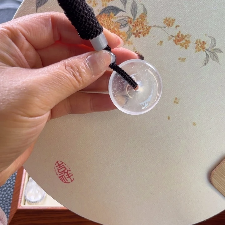 石英质玉未镶嵌颈饰