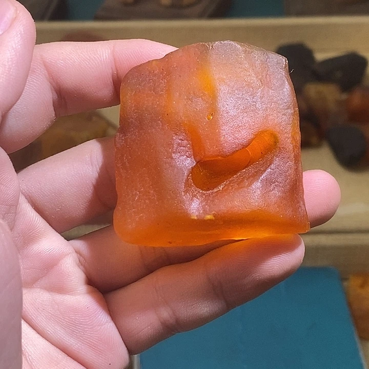 裸石琥珀未镶嵌金珀