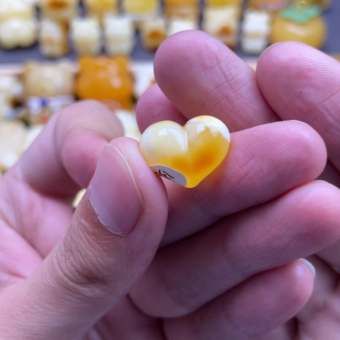 琥珀未镶嵌裸石蜜蜡