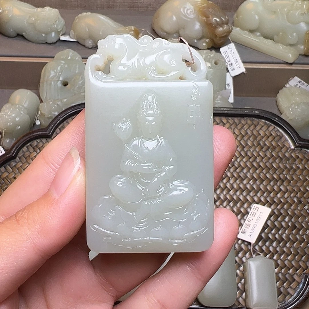 和田玉挂件未镶嵌情*