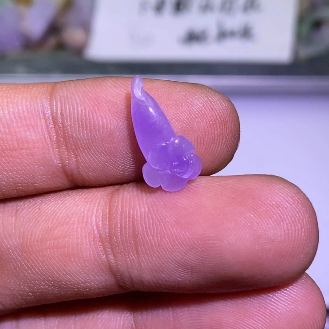 翡翠未镶嵌颈饰吊坠