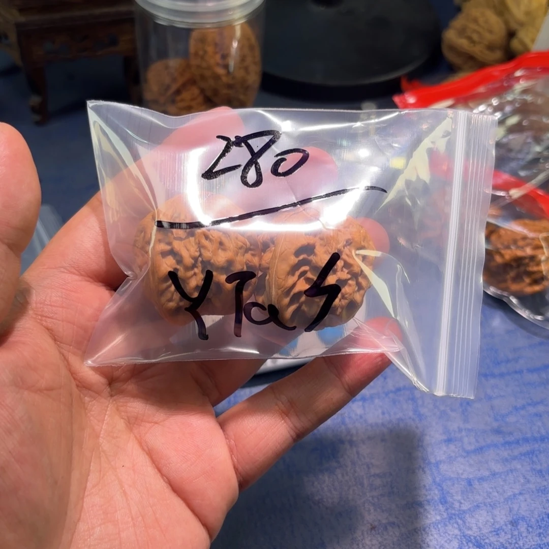 Y***️吊坠桃核40红锦鲤