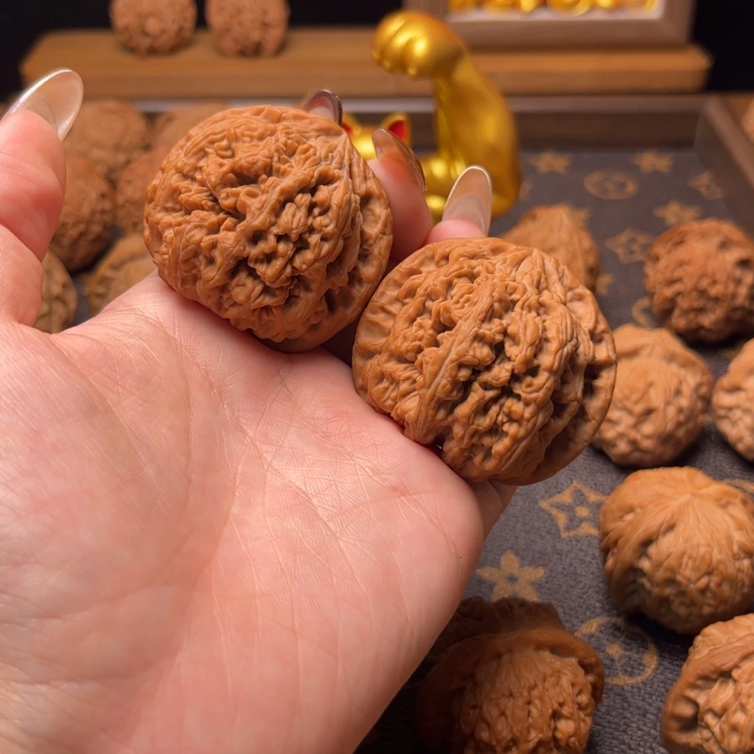 文玩核桃吊坠大粗筋47全