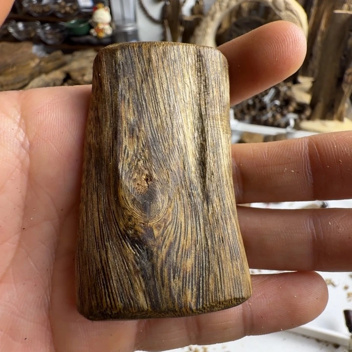 沉香沉香碎屑奇楠沉香绿奇楠牌牌一个克重16克