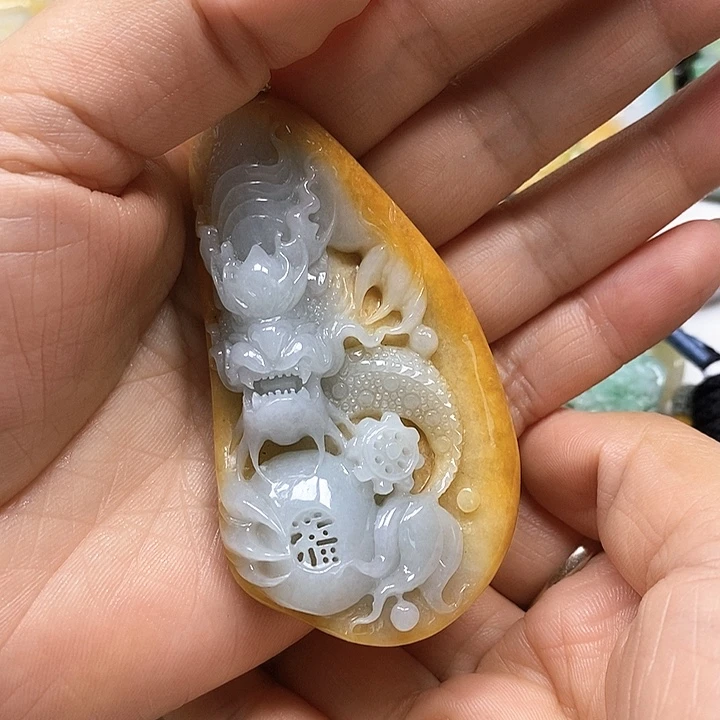 颈饰未镶嵌翡翠施***步