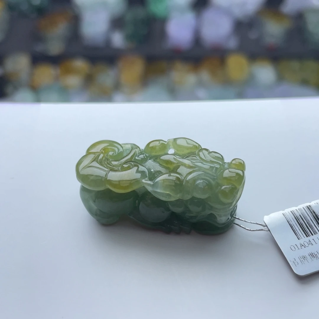 翡翠颈饰未镶嵌貔貅