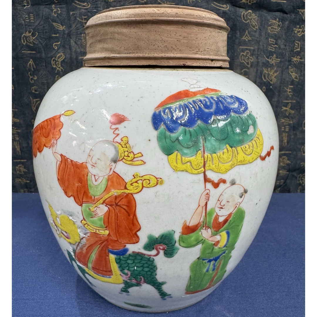 17 88 清雍正 粉彩人物出巡图盖罐-4080002