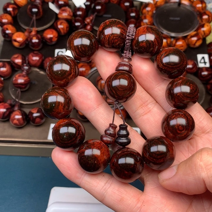 花梨木类j****哥黄花梨2.0F10