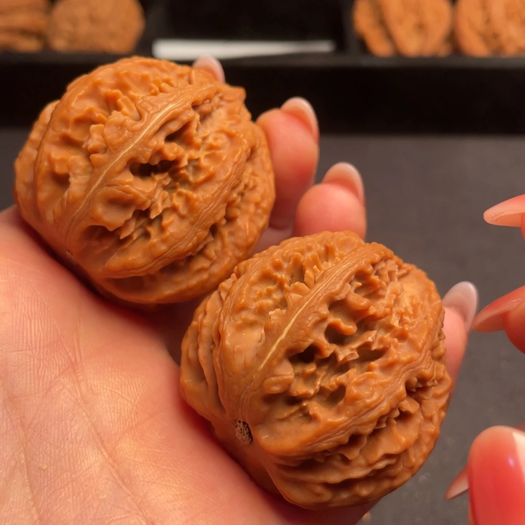 文玩核桃吊坠秦岭野生核桃