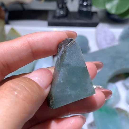 翡翠未镶嵌颈饰翡翠边角料