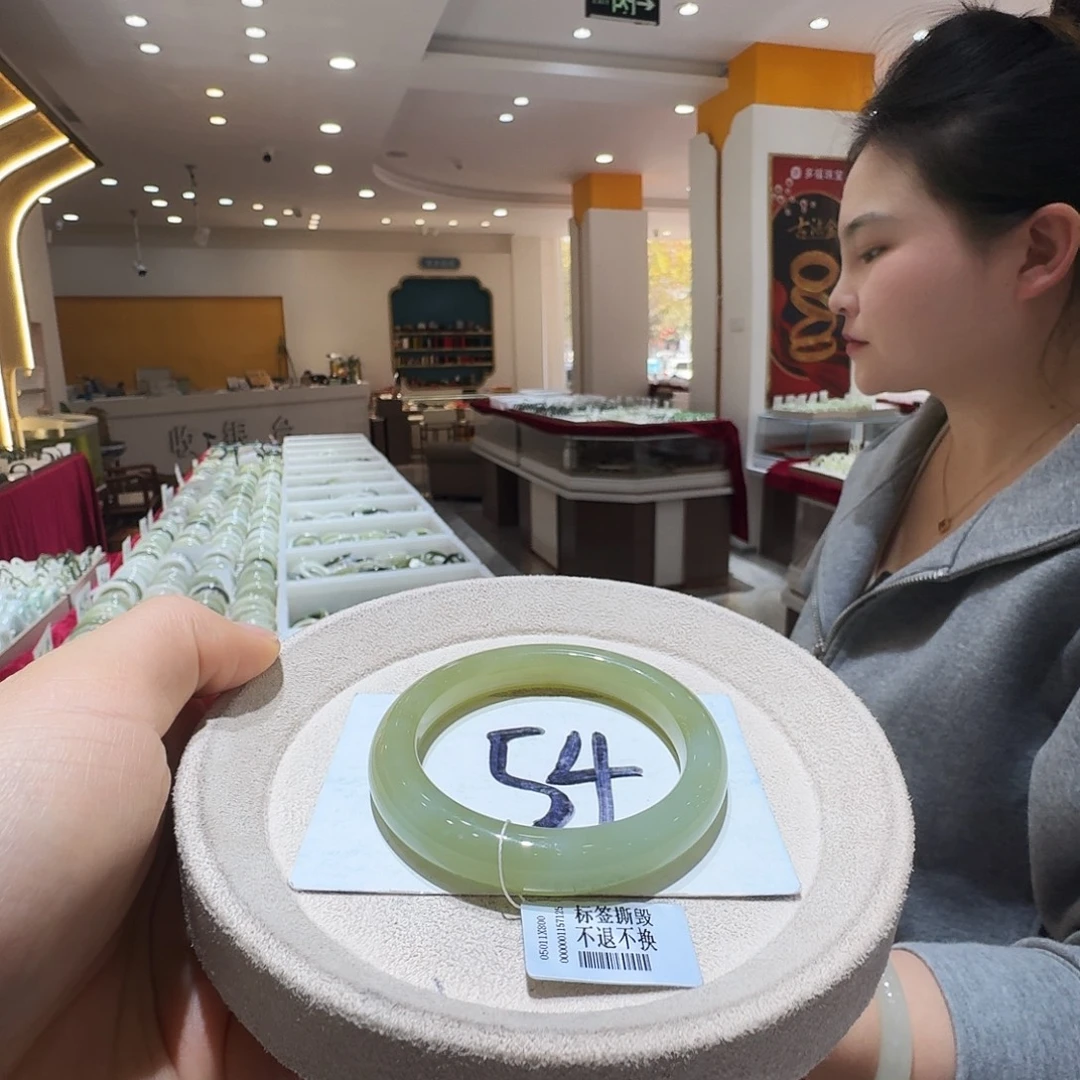 和田玉未镶嵌手镯09