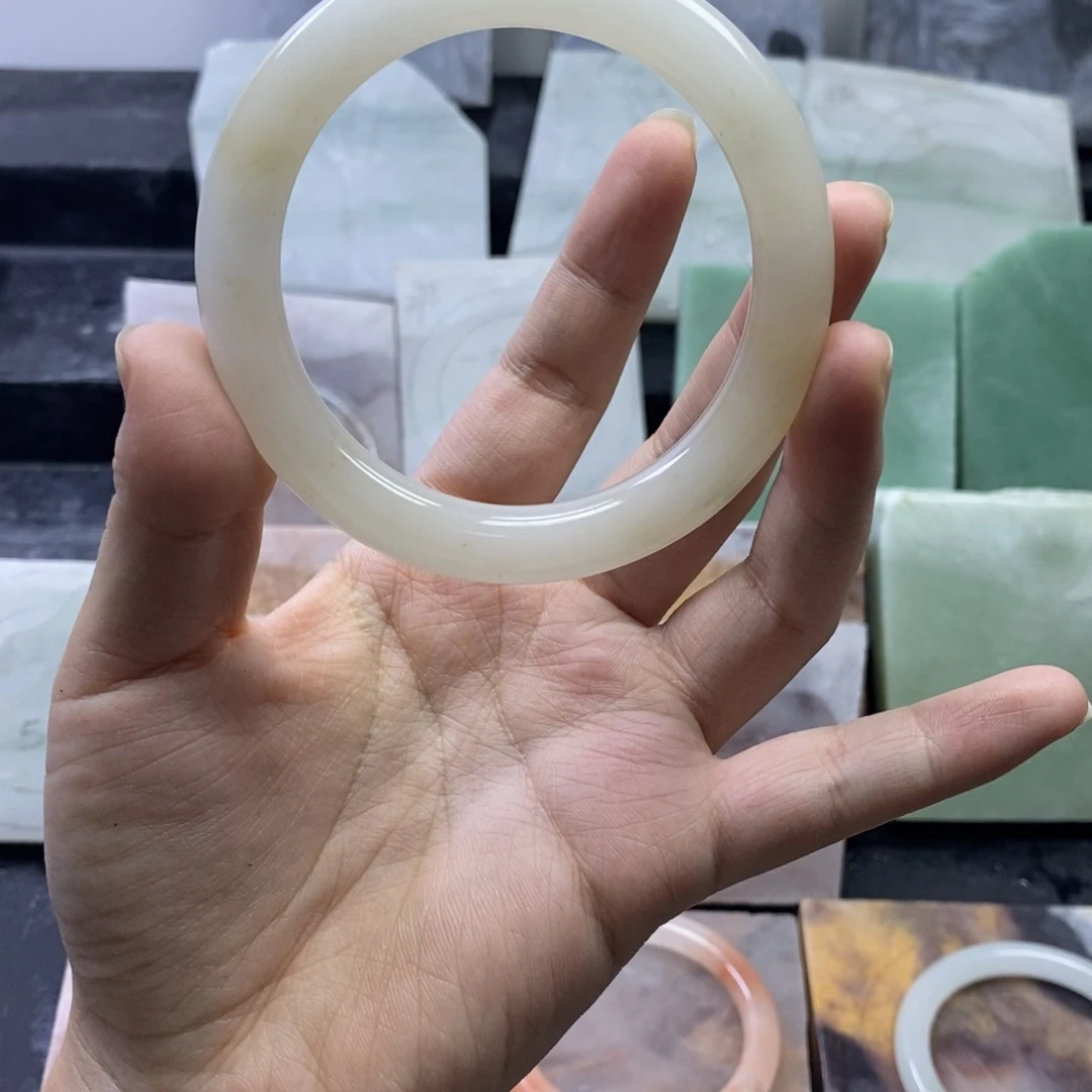 石英质玉未镶嵌手镯福利61