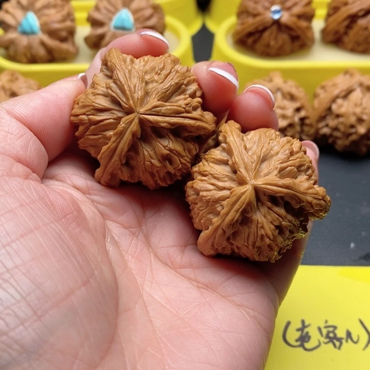 木***马把件文玩核桃42尺拼接工艺品白奔